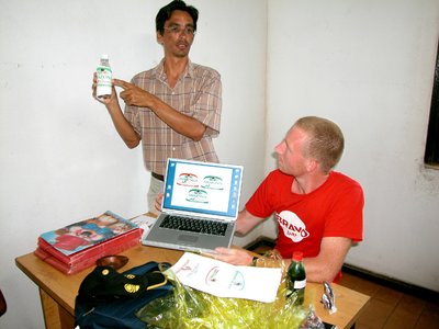 Documentation of workshop with guaraná farmer, Maués 2003. 
