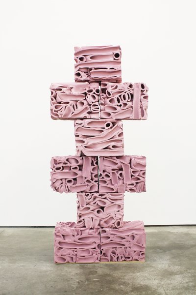 Pink Element no. 6 / Column. Installed at Galería OMR, Mexico City, 2019.
