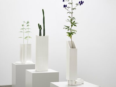 Investment Bank Flowerpots, 2021 installed at Nils Stærk Gallery, Copenhagen, 2021. Photo: Malle Madsen